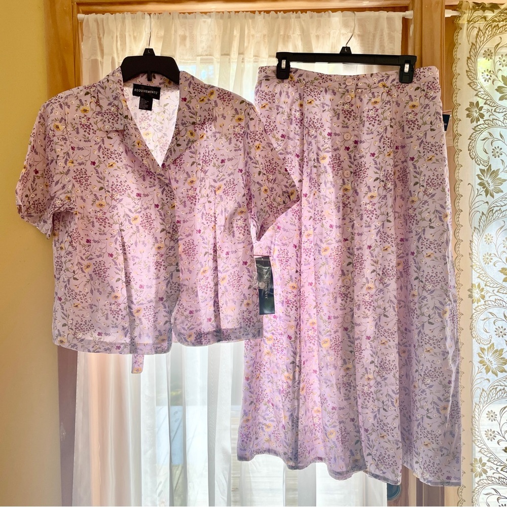 Women’s Floral Two-Piece Set in Lavender and Yellow Size Large
